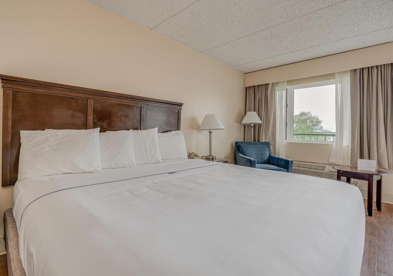Bonnie Castle & Marina Resort 3*